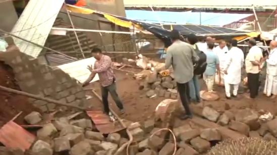 andhra_temple_wall_collapse_1745979799593_17459798090664617951044763670063.png